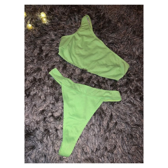 Neon green two piece thong one shoulder bikini - Picture 2 of 8